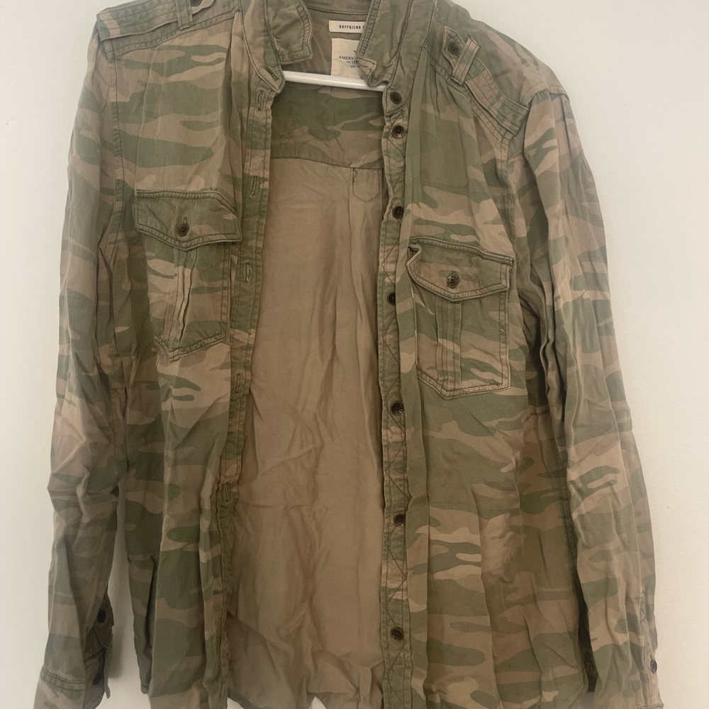 AE | Camo button down